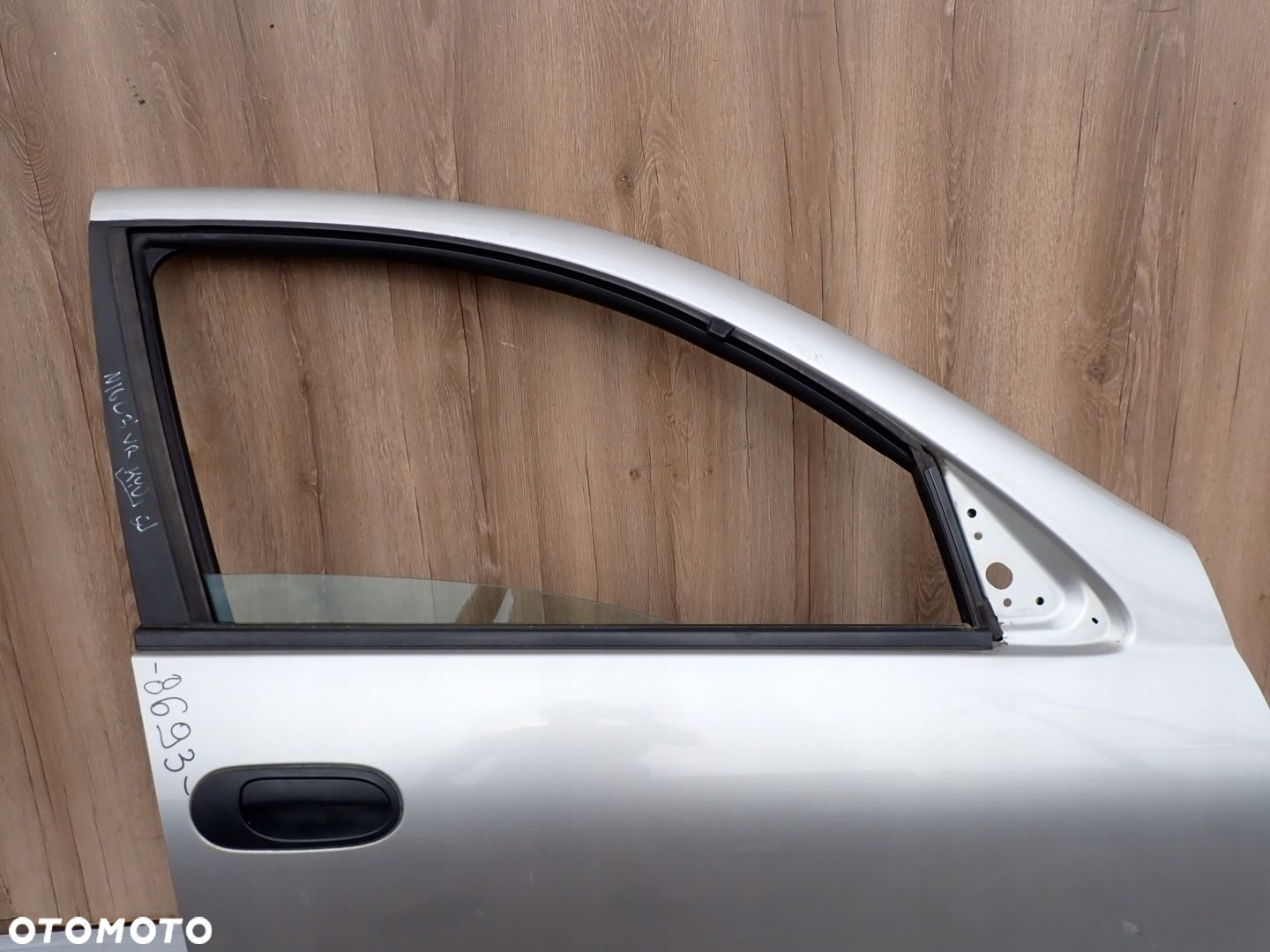 NISSAN ALMERA N16 00-06 5d DRZWI PRZEDNIE PRAWE KY0 - 5
