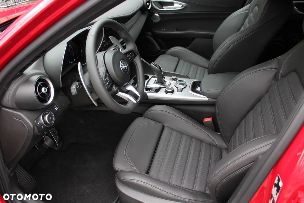 Alfa Romeo Giulia 2.2 D Turbo Veloce Q4 - 13