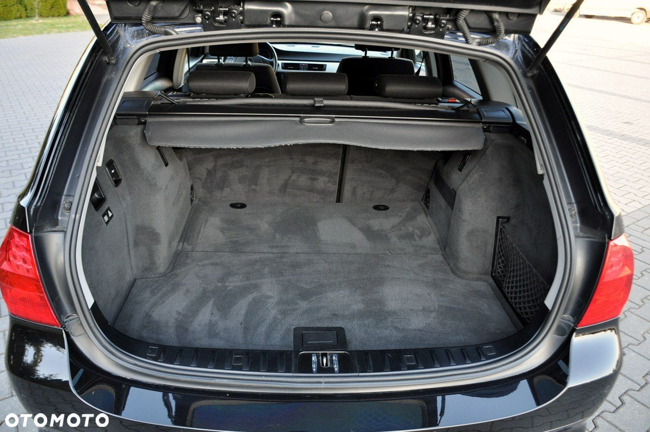 BMW Seria 3 - 36