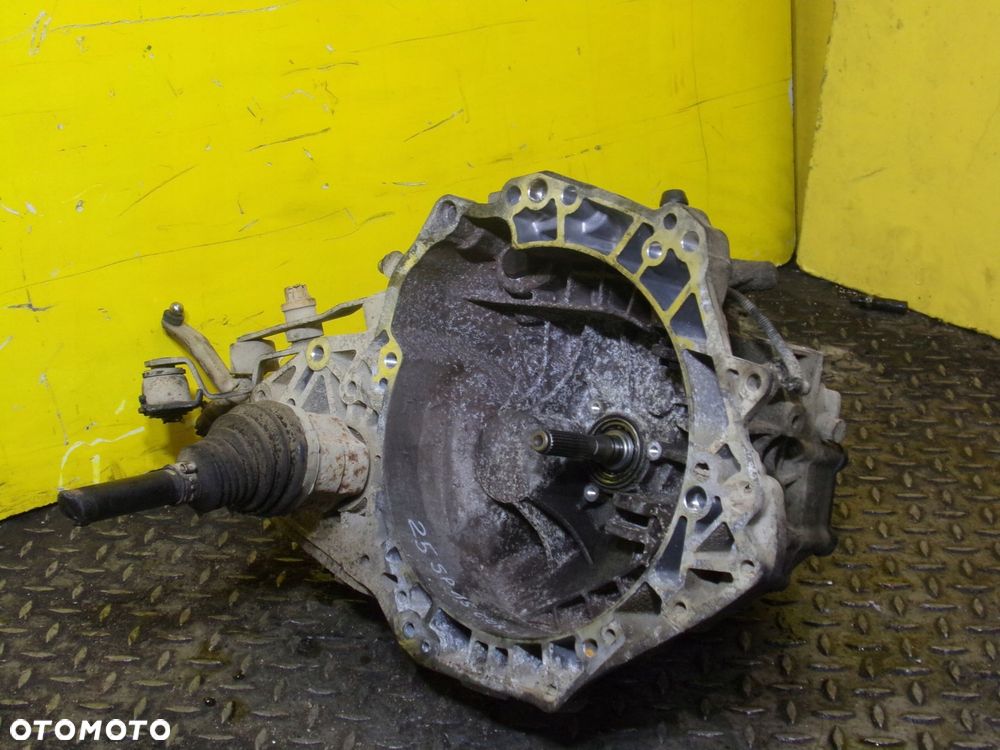 CORSA E 1.3 CDTI EU6 17r 95KM skrzynia biegow 5 BB8F355 A16022631BB8F355 - 3