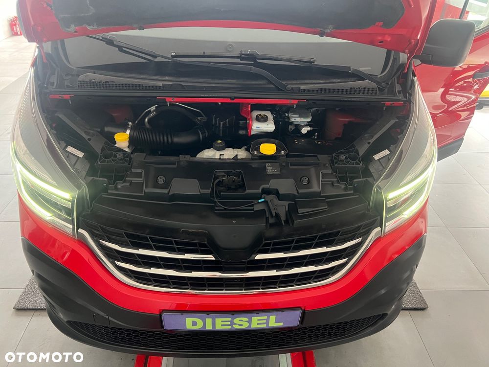 Renault Trafic - 12