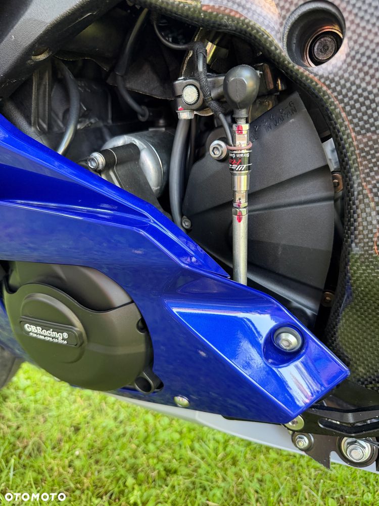 Yamaha R6 - 2