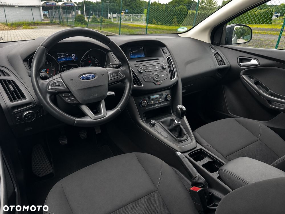 Ford Focus 1.0 EcoBoost Gold X (Trend) - 9