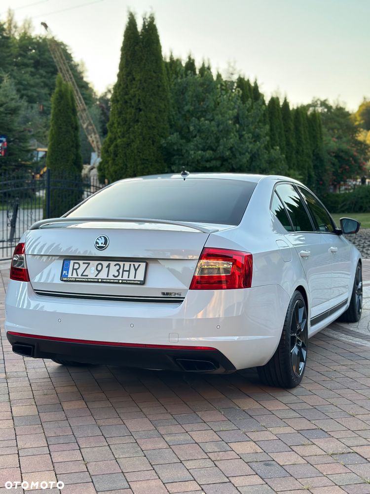 Skoda Octavia 2.0 TSI RS DSG - 15