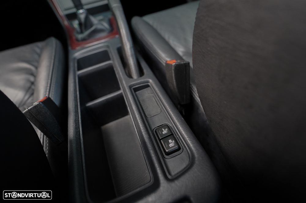 Honda Accord 2.0 ES - 36