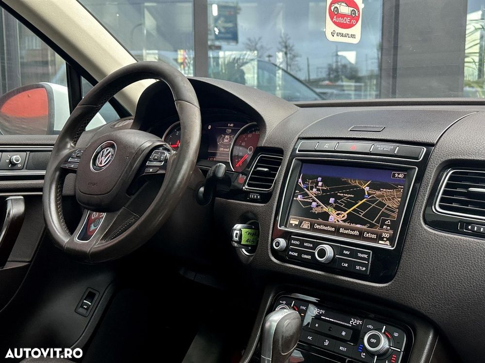 Volkswagen Touareg - 11