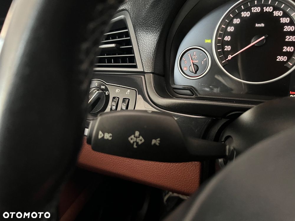 BMW Seria 5 520d Edition Fleet Exclusive - 38