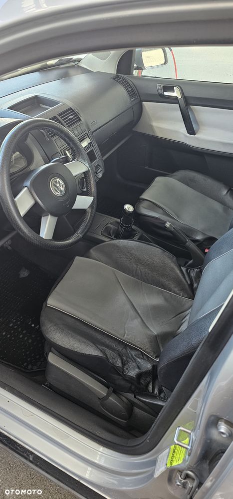 Volkswagen Polo 1.4 Fun - 16