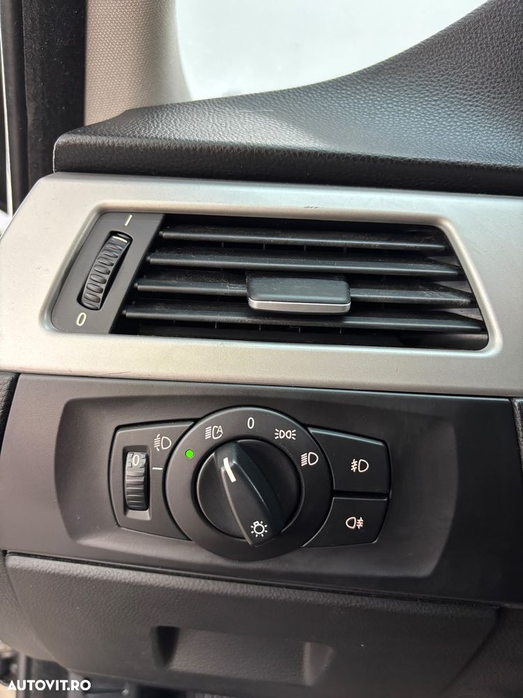 BMW Seria 3 318i Aut. Edition Exclusive - 17