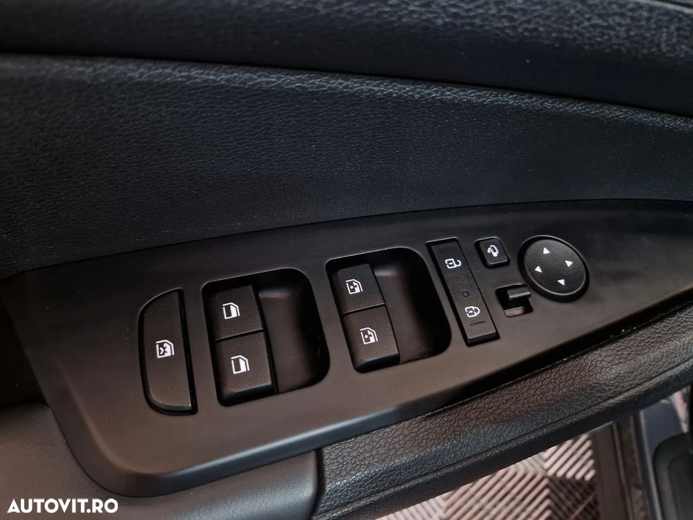 Kia Sportage 1.6 DSL MHEV 7DCT HP 4x2 Style - 20