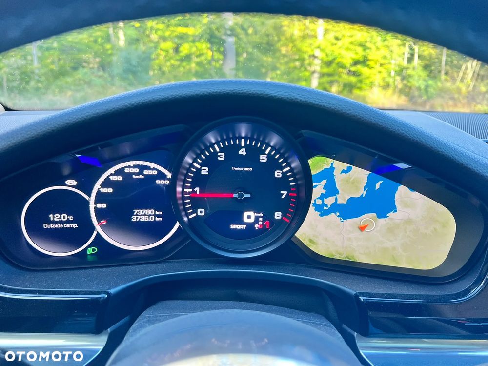 Porsche Panamera 4 - 17