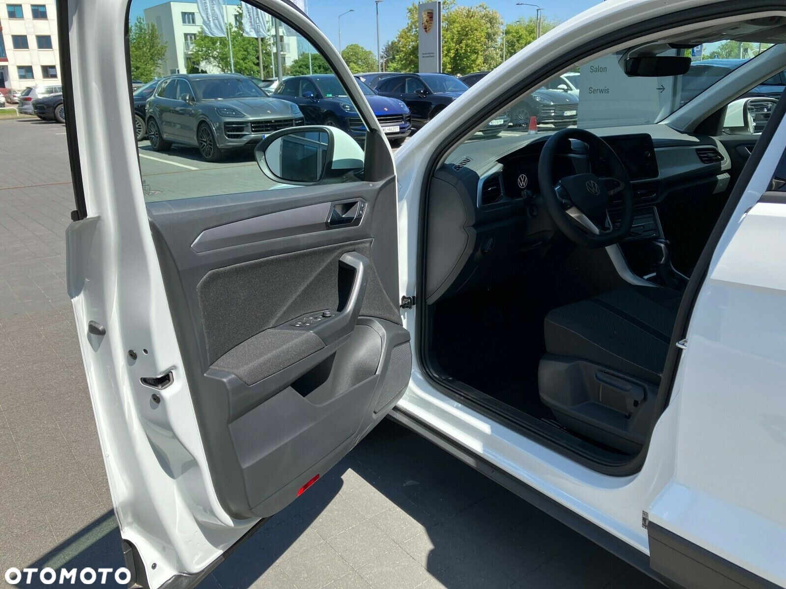 Volkswagen T-Roc - 12