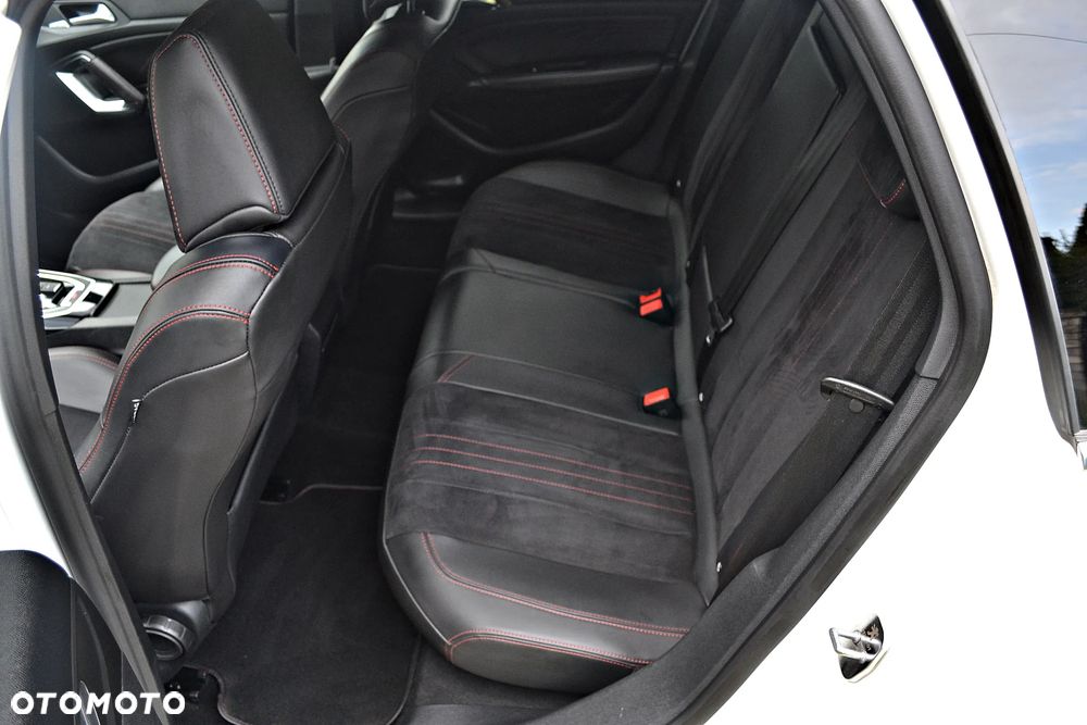 Peugeot 308 BlueHDi FAP 180 EAT8 Stop & Start GT - 28