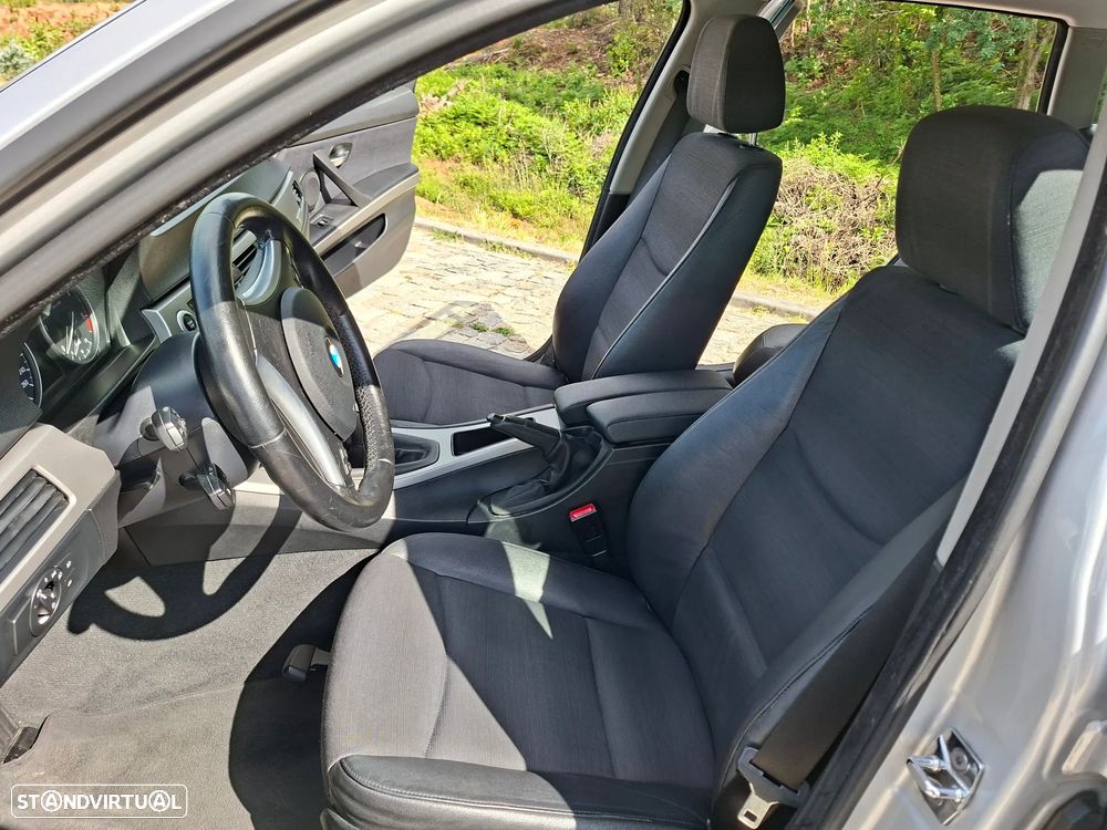 BMW 320 d Sport - 11