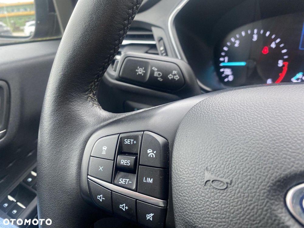 Ford Kuga - 19