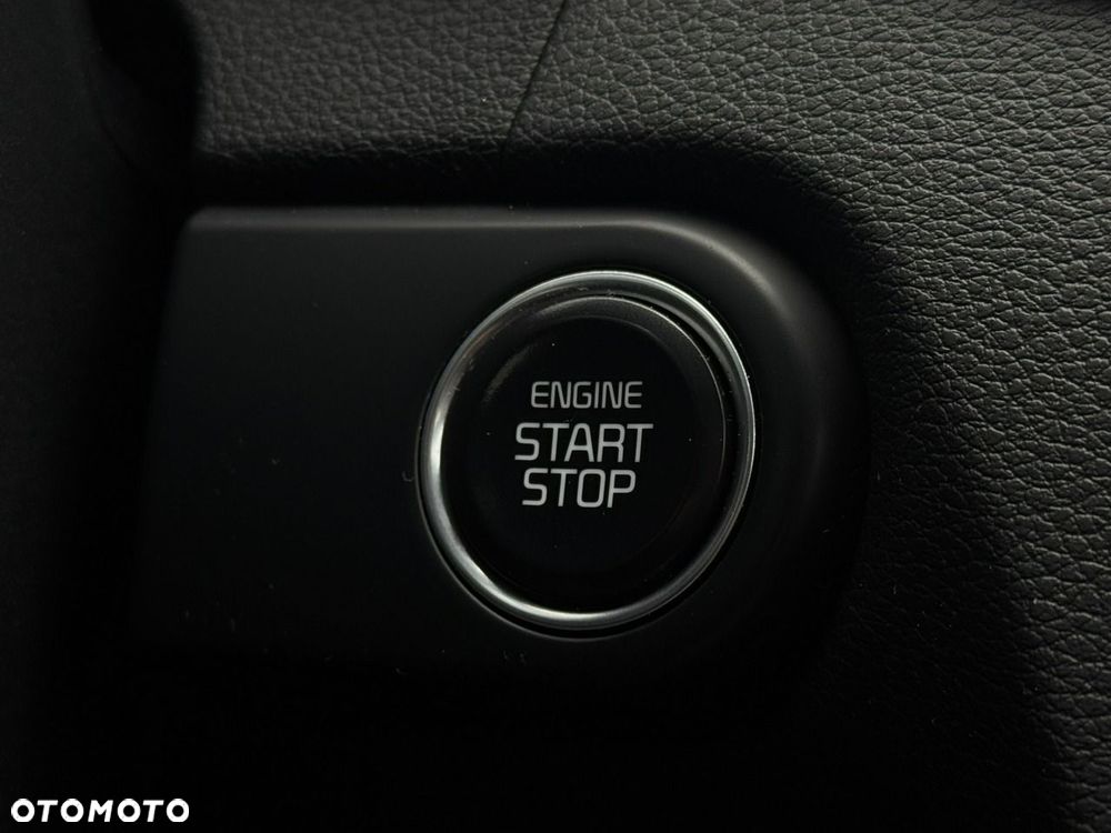 Kia XCeed 1.6 T-GDI Business Line DCT - 34