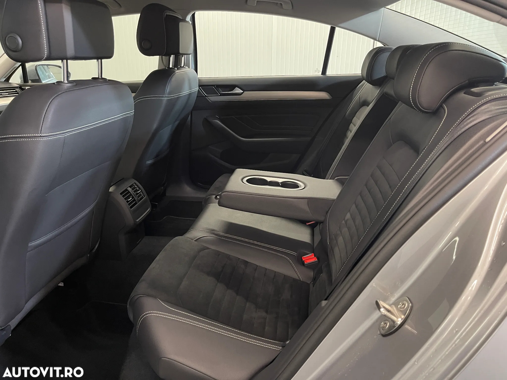 Volkswagen Passat 2.0 TDI DSG Highline - 11