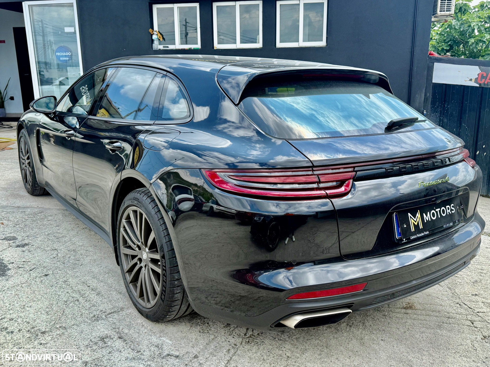 Porsche Panamera Sport Turismo 4 E-Hybrid 10 Years Edition - 18