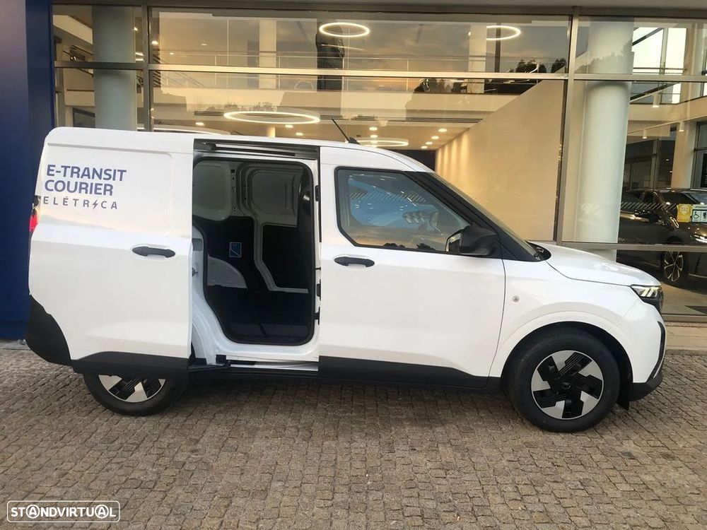 Ford Transit Courier Van BEV Trend - 6