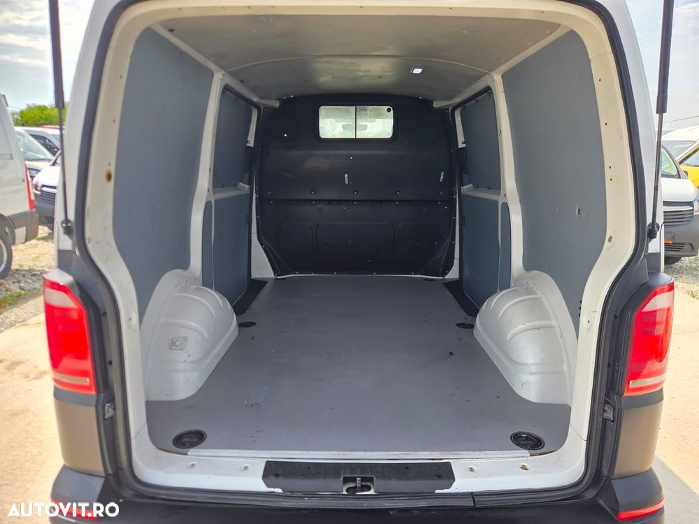 Volkswagen Transporter Business Line 204CP - 11