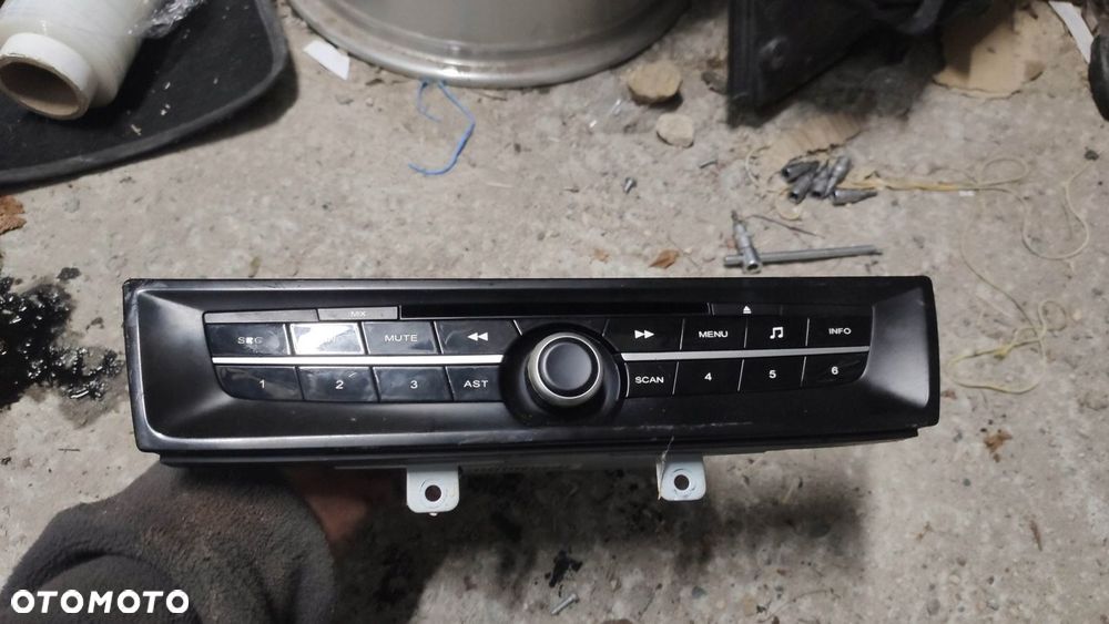 RADIO ODTWARZACZ ROEWE 550 S 10007102 - 1