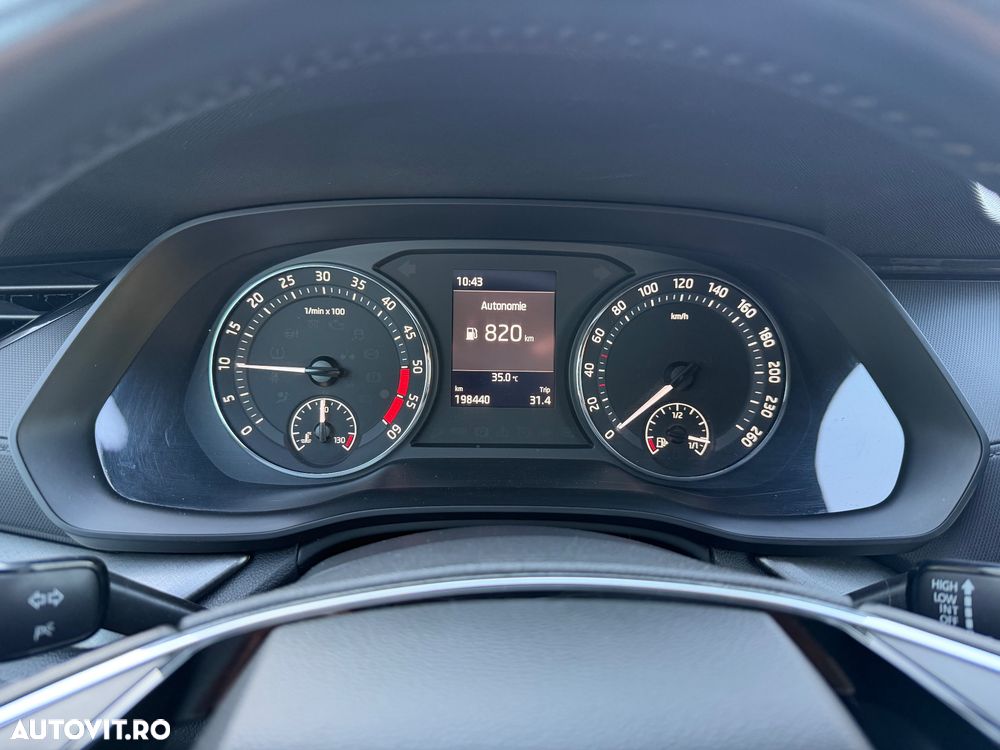 Skoda Octavia 2.0 TDI Ambition - 11