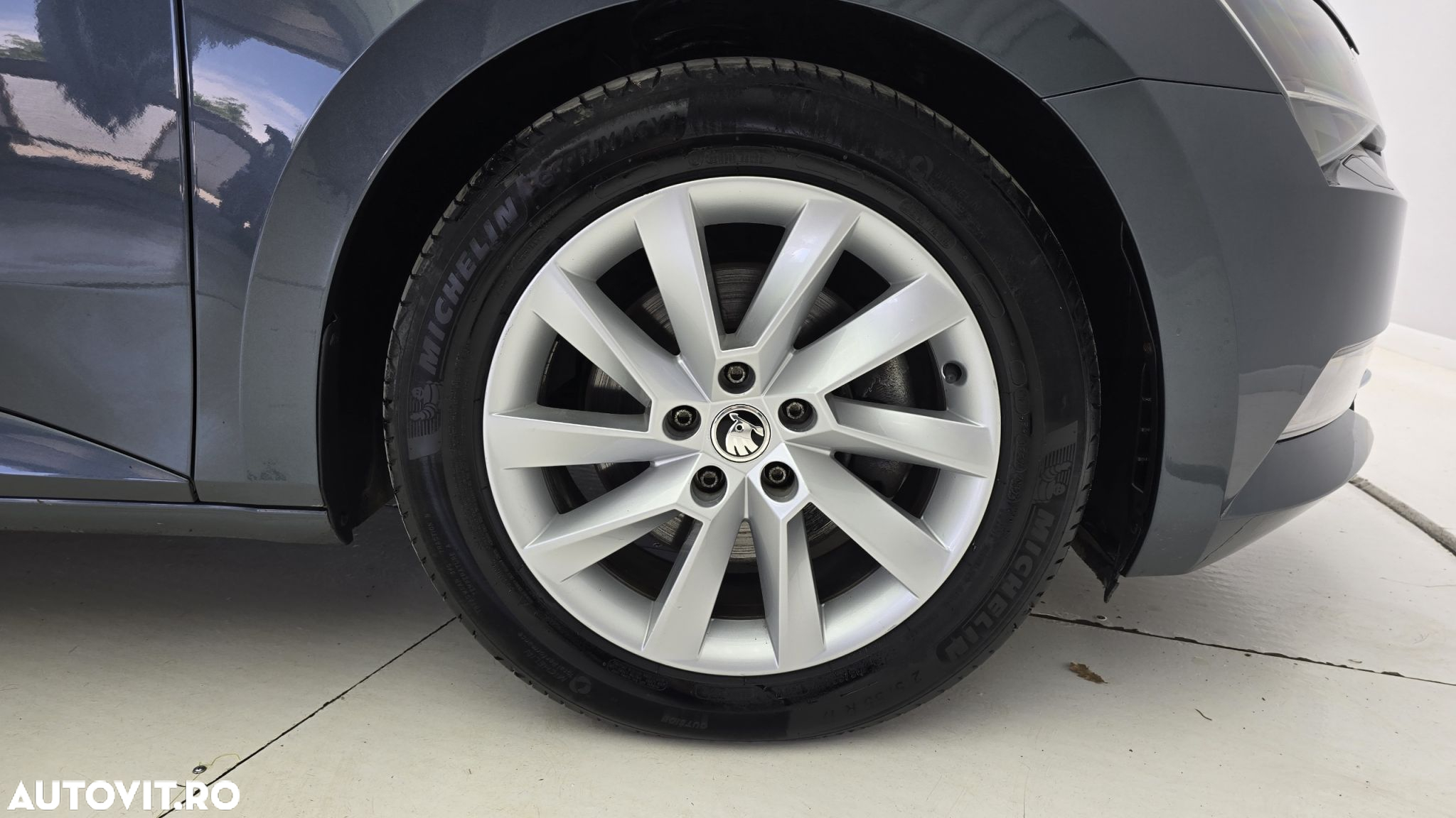 Skoda Superb 2.0 TDI DSG Ambition - 23