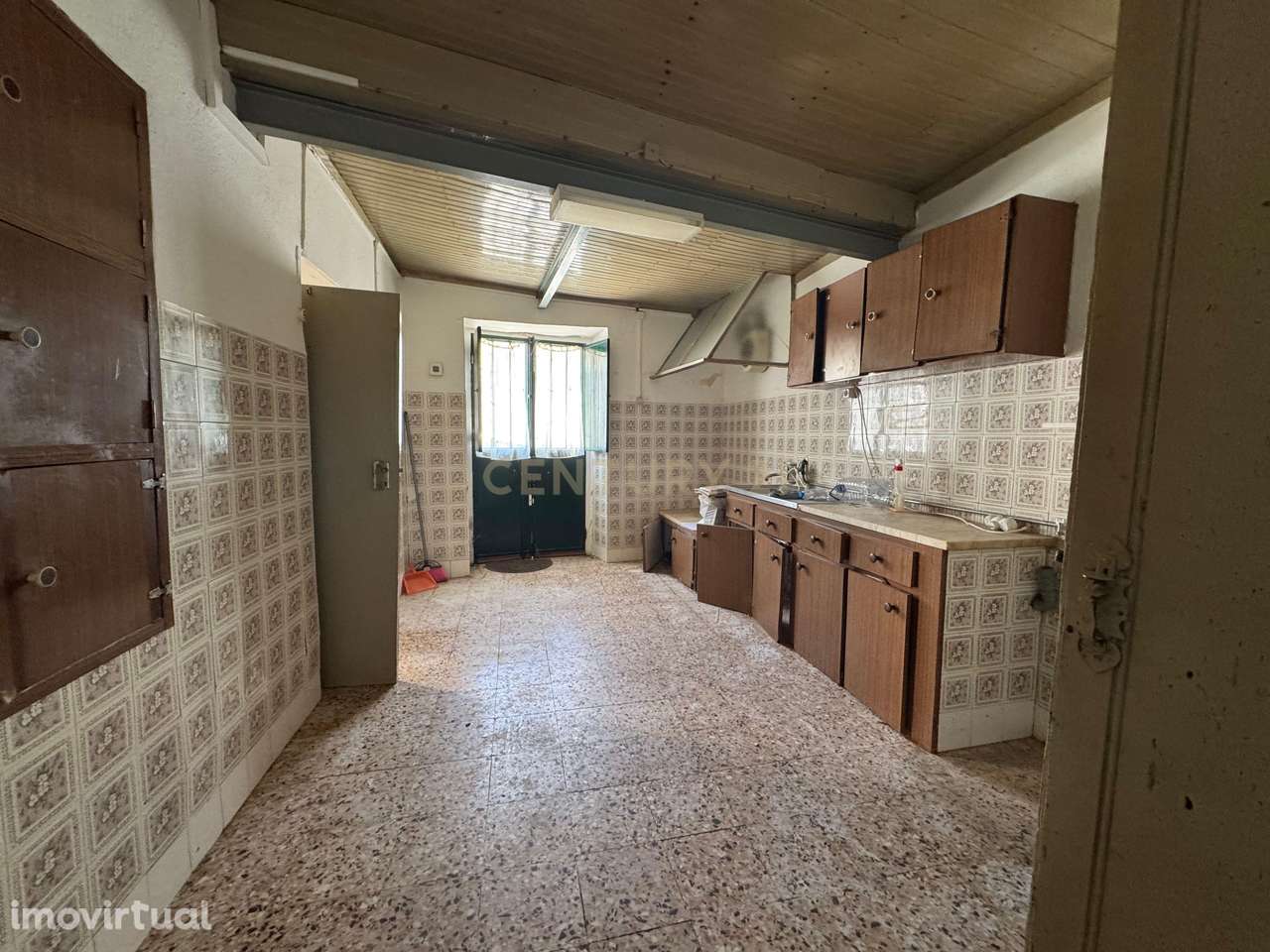 Moradia para remodelação em Tremês (Santarém) - Grande imagem: 5/23
