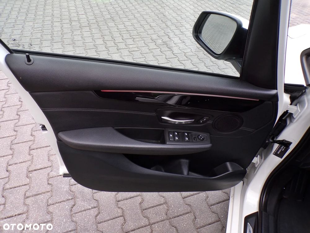 BMW Seria 2 218d GT Sport Line - 17