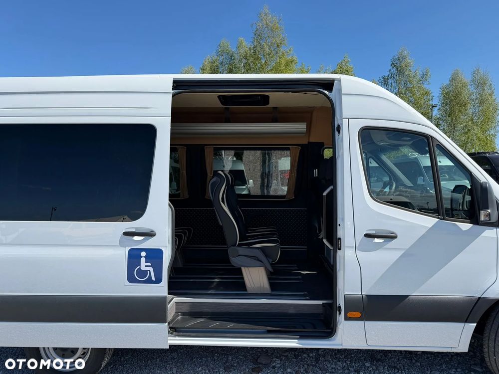 Mercedes-Benz Sprinter 317 - 25