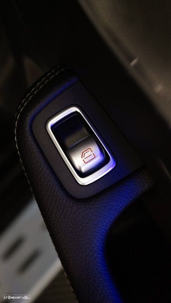 Mercedes-Benz GLC 300 de 4Matic 9G-TRONIC AMG Line - 26