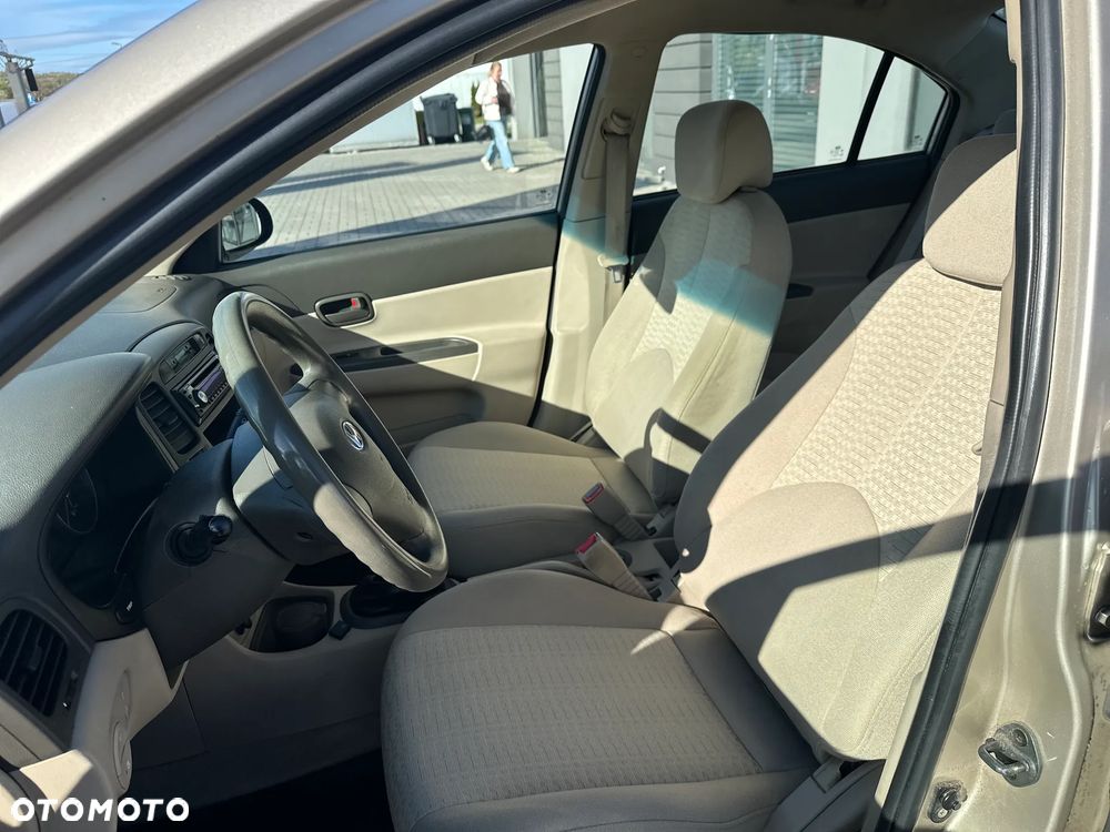 Hyundai Accent 1.4 Classic - 11