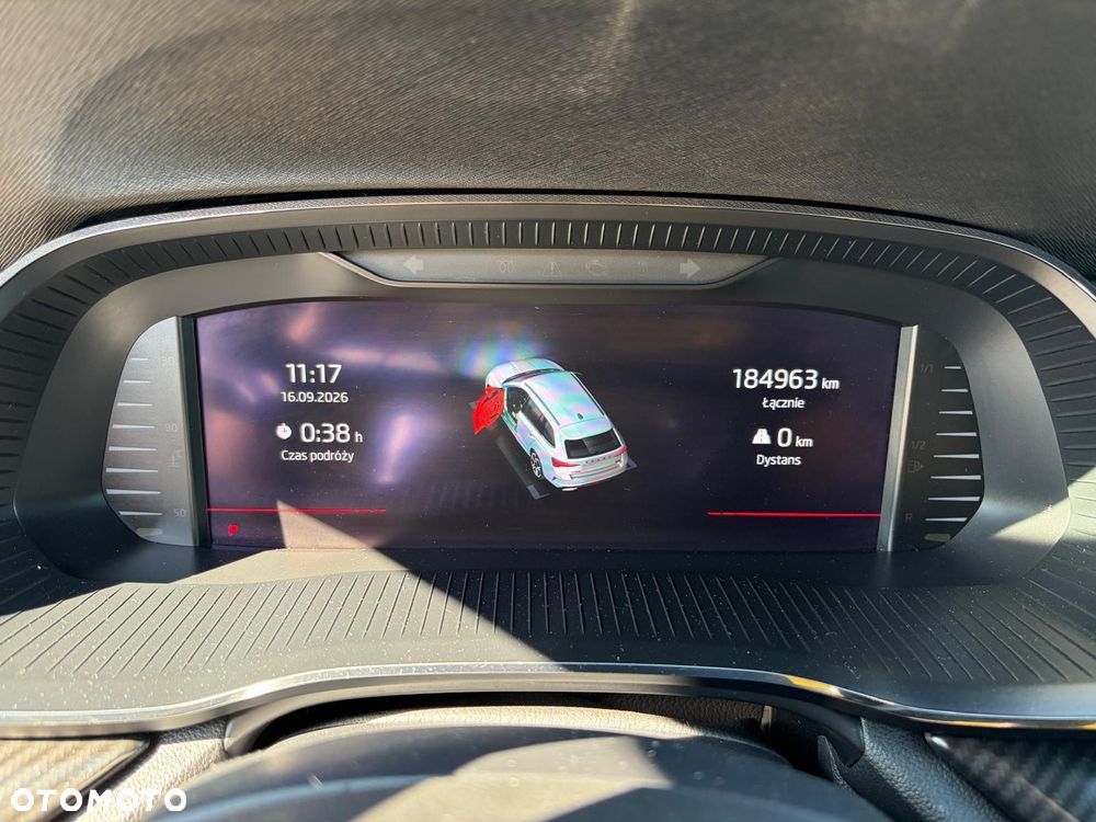 Skoda Octavia 2.0 TDI DSG RS Plus - 34