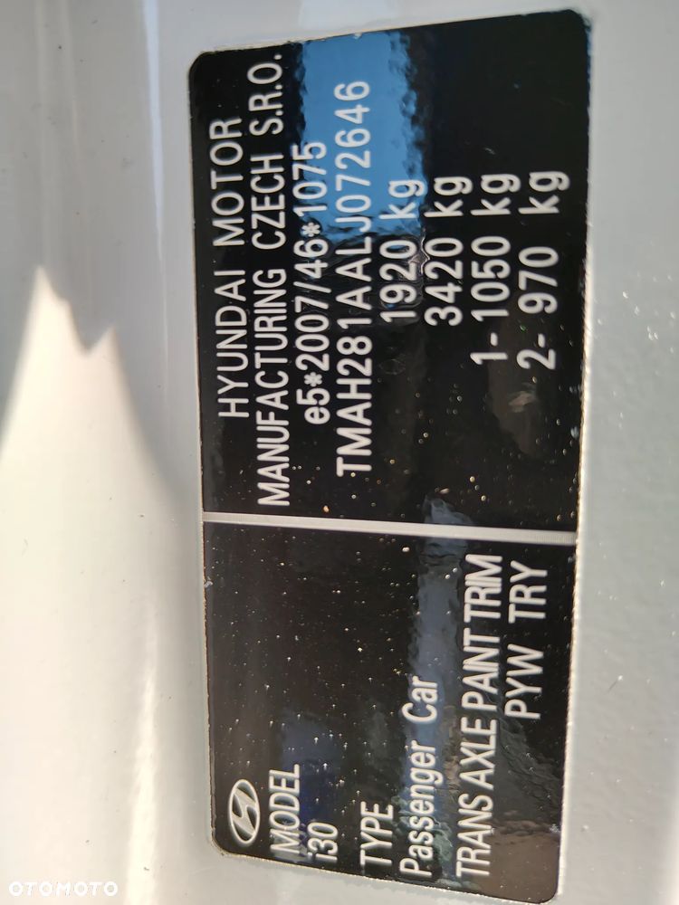 Hyundai i30 1.6 D Classic + - 23