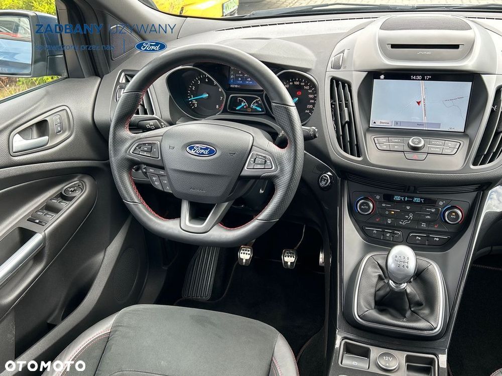 Ford Kuga 1.5 EcoBoost 2x4 ST-Line - 11