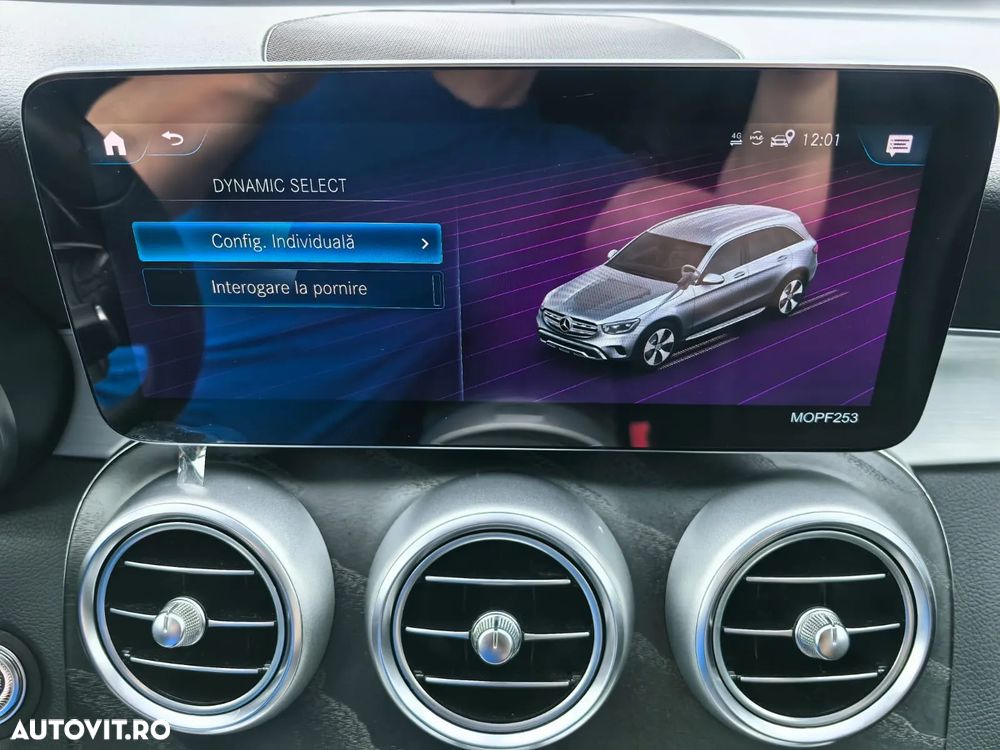 Mercedes-Benz GLC 300 de 4Matic 9G-TRONIC AMG Line - 23
