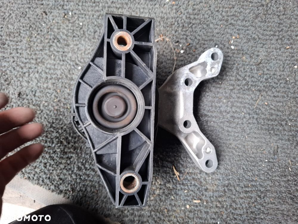 PEUGEOT 208 II CORSA 1.2 THP ŁAPA PODUSZKA SILNIKA 243444 - 3