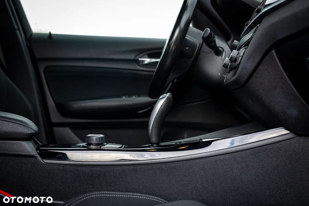 BMW Seria 1 118i GPF M Sport - 27