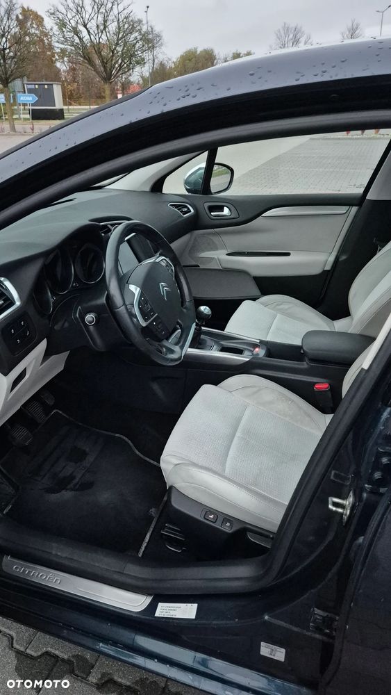 Citroën C4 2.0 HDi Exclusive - 11