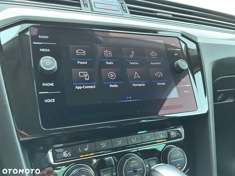 Volkswagen Passat 1.5 TSI EVO Business DSG - 28