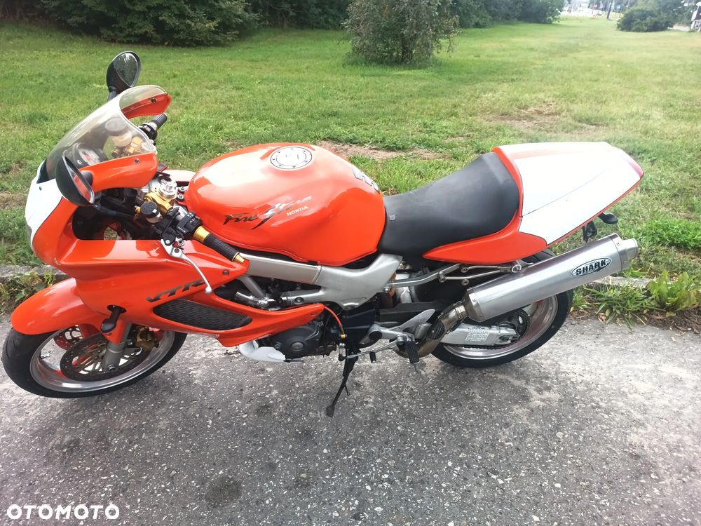 Honda VTR - 3