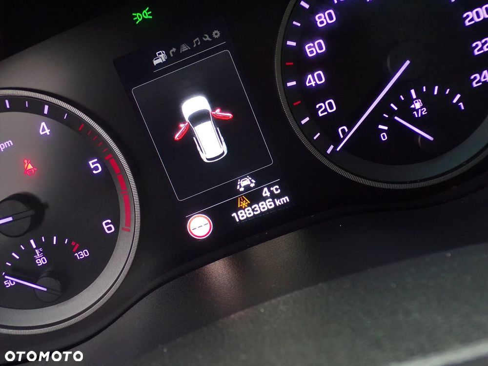 Hyundai Tucson 1.7 CRDI BlueDrive Comfort 2WD - 19