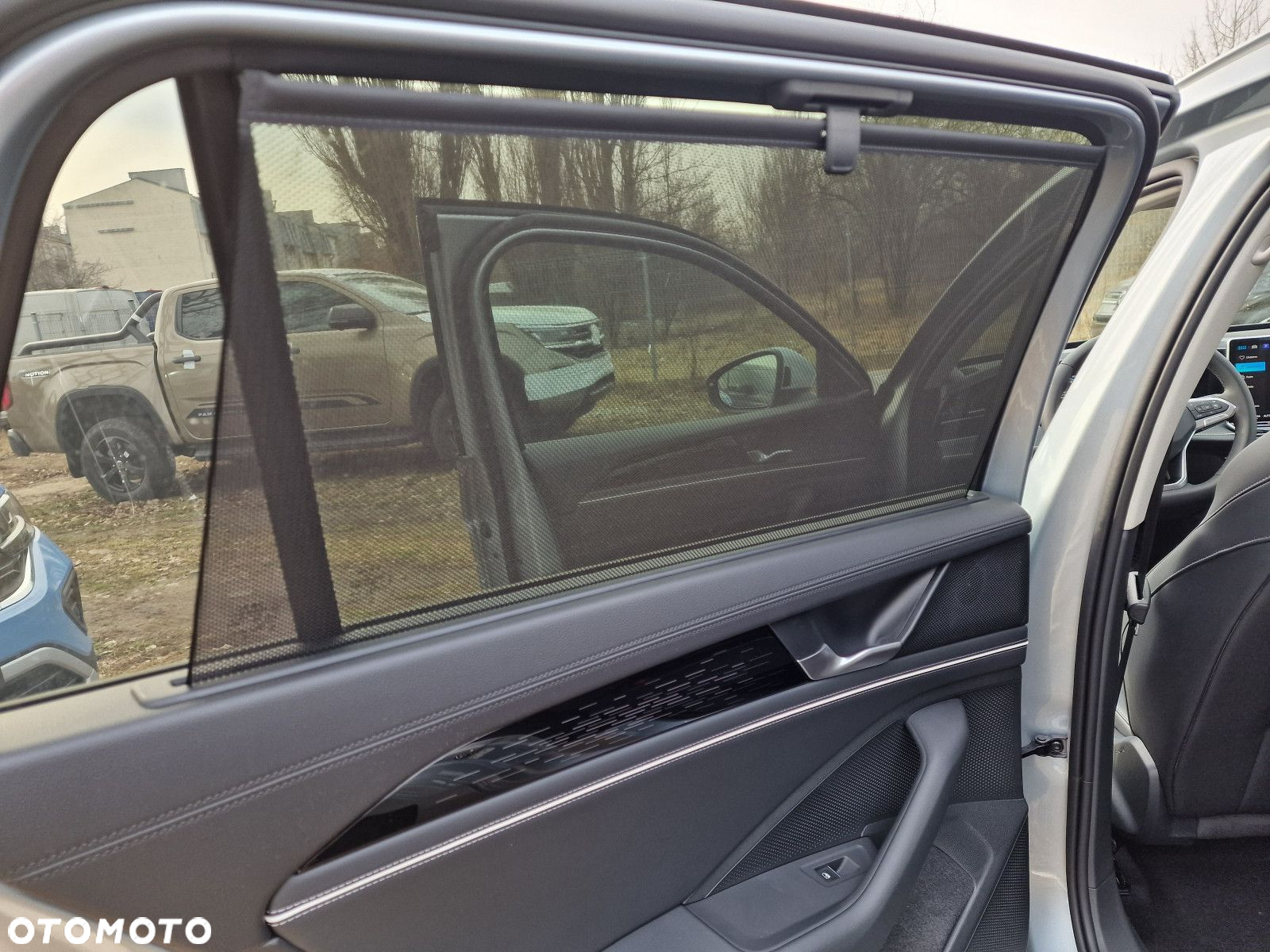 Volkswagen Passat - 13