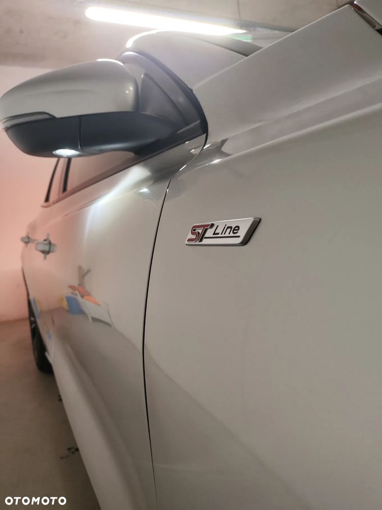 Ford Focus 1.5 EcoBoost ST-Line - 22