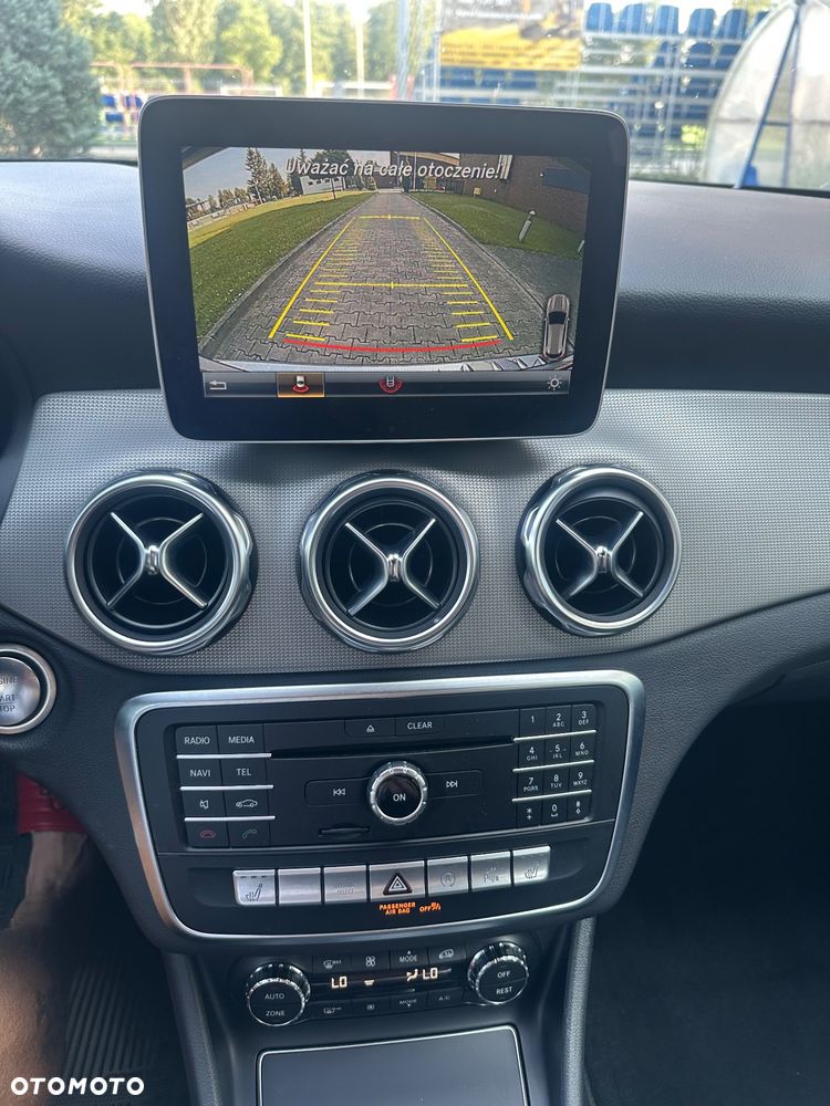 Mercedes-Benz GLA 200 7G-DCT Style - 14