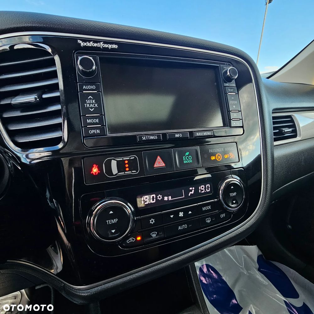 Mitsubishi Outlander 2.0 4WD - 20