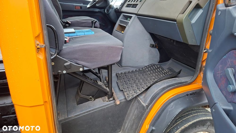 Mercedes-Benz Vario - 9