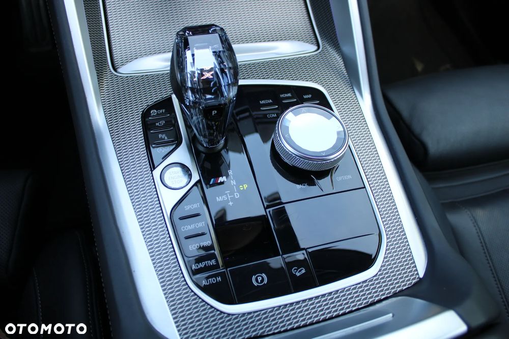 BMW X6 M50i - 29