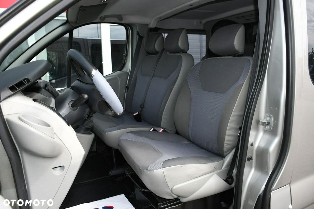 Opel Vivaro - 18