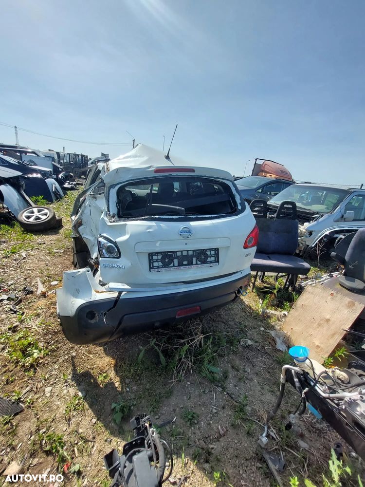 Dezmembrez Nissan Qashqai 2.0 dci - 6